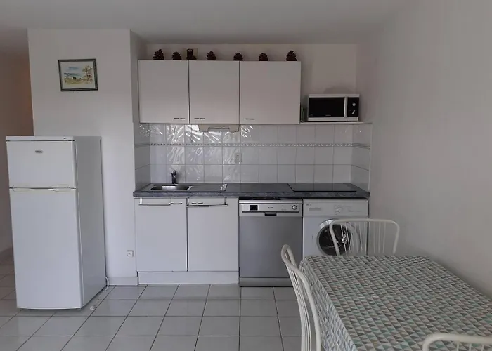 2 Pieces-cabine Terrasses De Savanna Rochelongue Cap D'agde Apartment